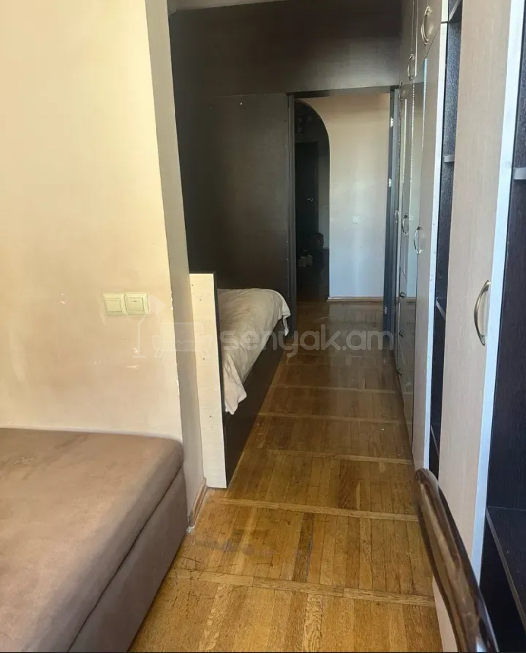 3 Սենյականոց Բնակարան Քարե Շենքում, 68քմ, 4/5 հարկ, Նորմալ Վիճակում