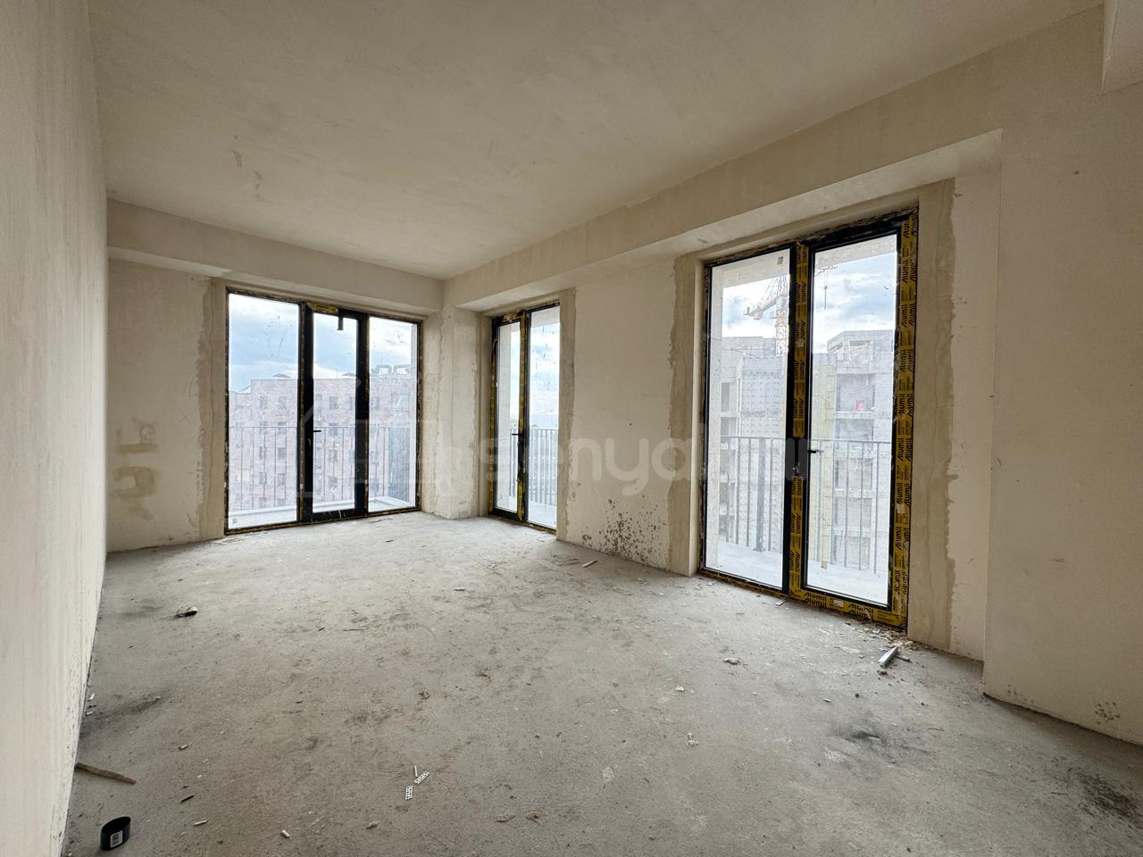 3 Սենյականոց Բնակարան Նորակառույցում, 97քմ, 13/18 հարկ, Զրոյական Վիճակում