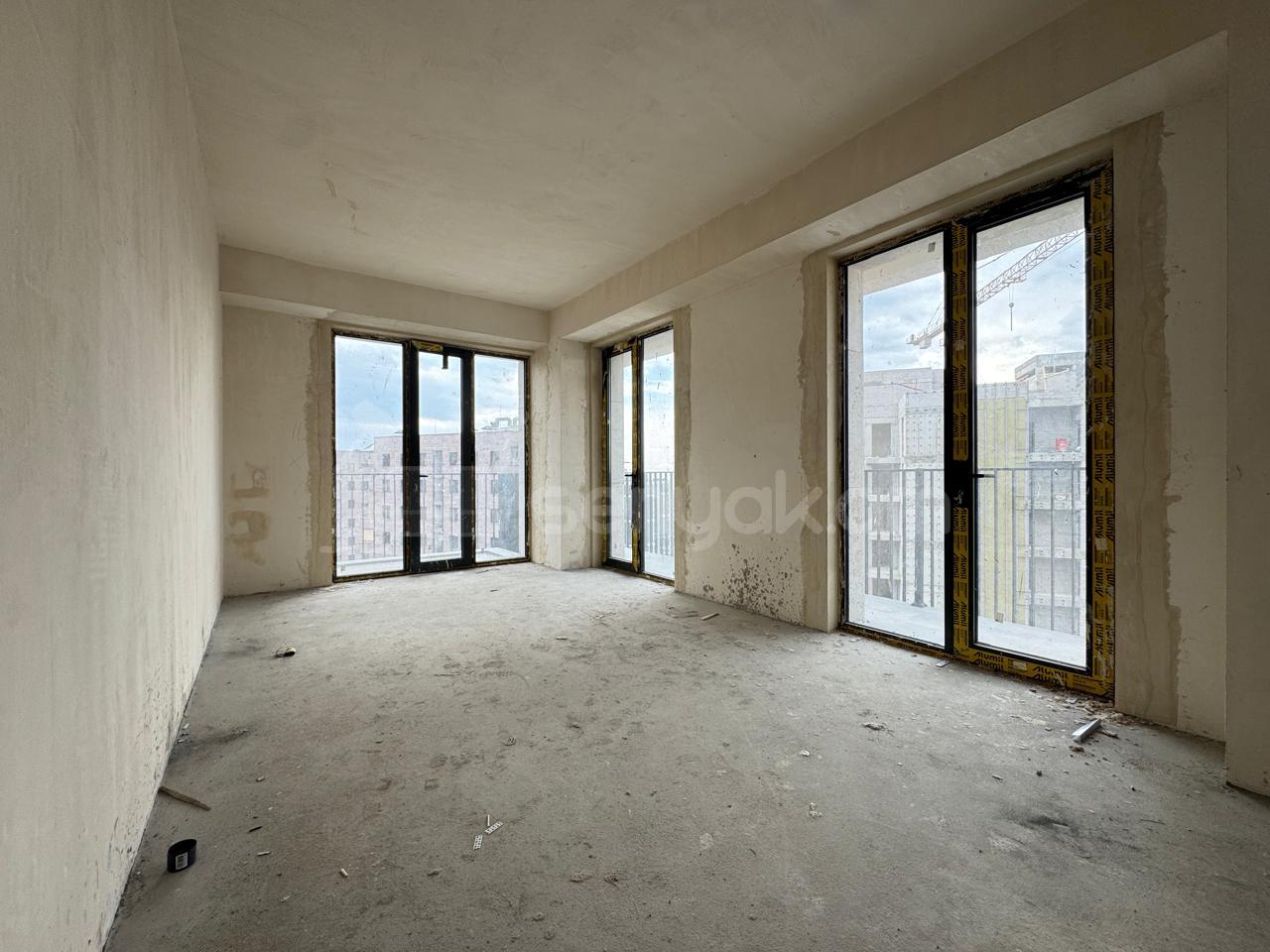 3 Սենյականոց Բնակարան Նորակառույցում, 97քմ, 13/18 հարկ, Զրոյական Վիճակում