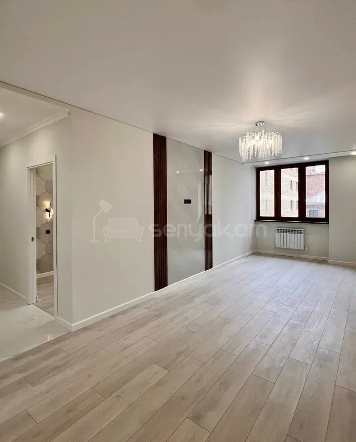 2 Սենյականոց Բնակարան Քարե Շենքում, 48քմ, 4/5 հարկ, Կապիտալ Վերանորոգված