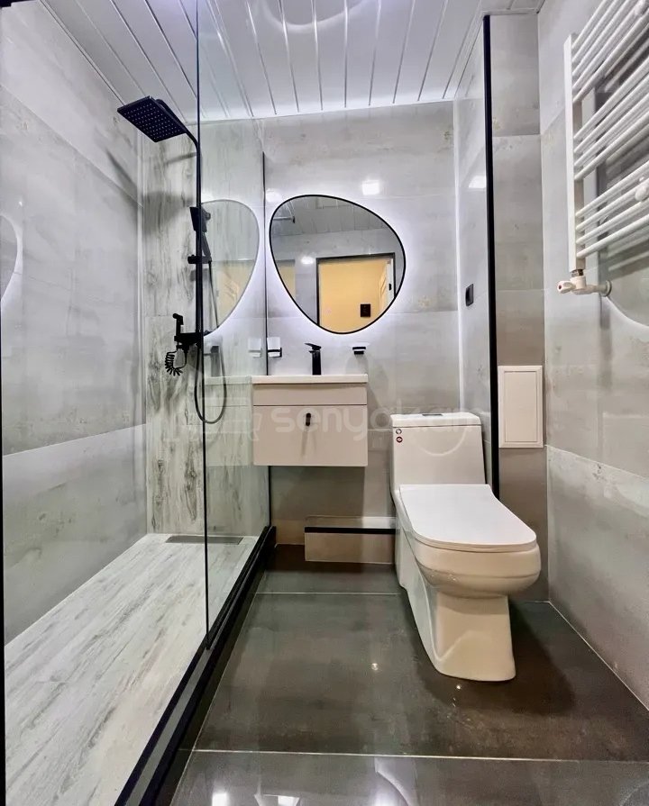 2 Սենյականոց Բնակարան Քարե Շենքում, 48քմ, 4/5 հարկ, Կապիտալ Վերանորոգված