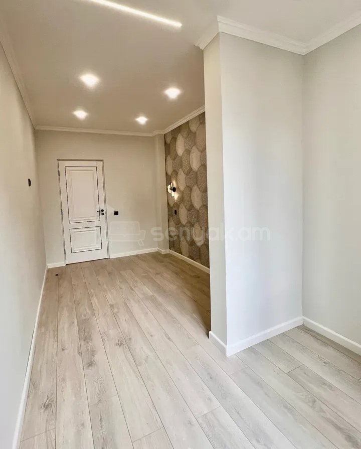 2 Սենյականոց Բնակարան Քարե Շենքում, 48քմ, 4/5 հարկ, Կապիտալ Վերանորոգված