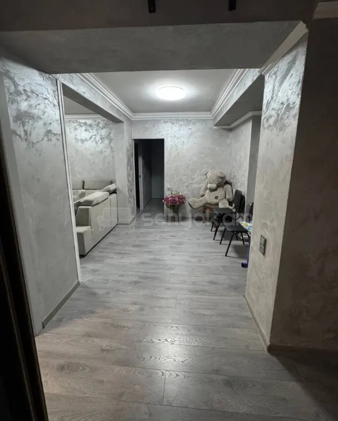 3 Սենյականոց Բնակարան Քարե Շենքում, 72քմ, 2/5 հարկ, Կապիտալ Վերանորոգված