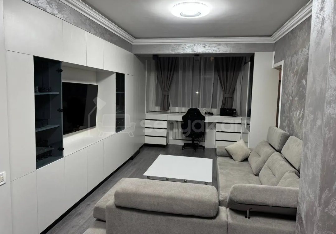 3 Սենյականոց Բնակարան Քարե Շենքում, 72քմ, 2/5 հարկ, Կապիտալ Վերանորոգված