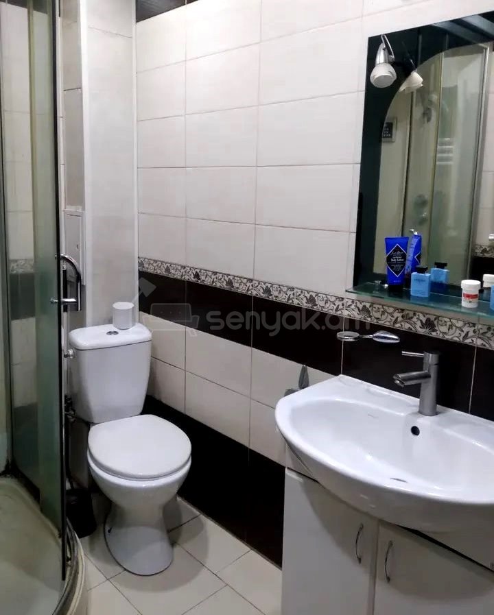 3 Սենյականոց Բնակարան Նորակառույց Քարե Շենքում, 76քմ, 1/3 հարկ, Կապիտալ Վերանորոգված