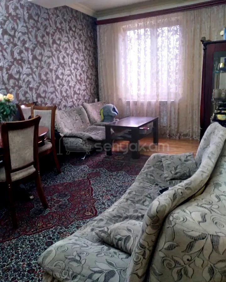 3 Սենյականոց Բնակարան Նորակառույց Քարե Շենքում, 76քմ, 1/3 հարկ, Կապիտալ Վերանորոգված