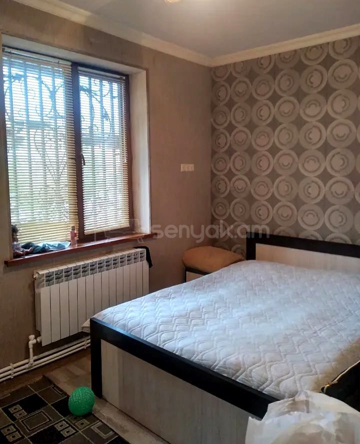 3 Սենյականոց Բնակարան Նորակառույց Քարե Շենքում, 76քմ, 1/3 հարկ, Կապիտալ Վերանորոգված