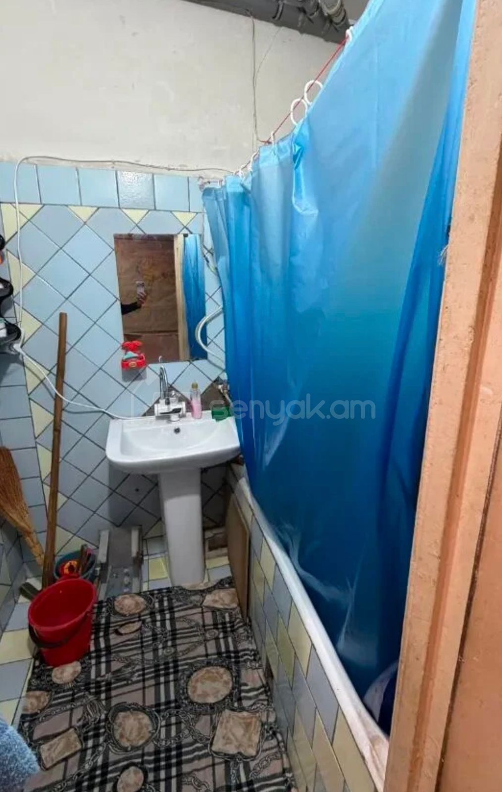 3 Սենյականոց Բնակարան, 90քմ, 11/16 հարկ, Նորմալ Վիճակում