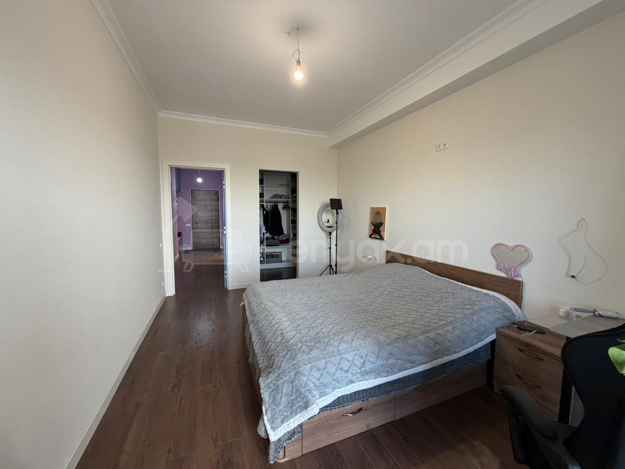 2 Սենյականոց Բնակարան Նորակառույցում, 74քմ, 15/18 հարկ, Կապիտալ Վերանորոգված, Կահավորված, Արևկող