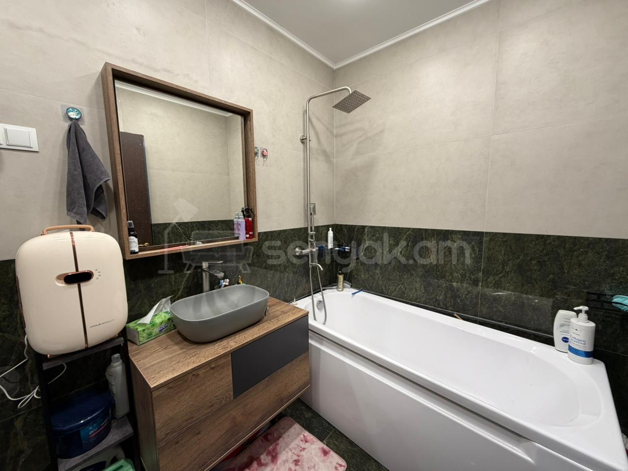 2 Սենյականոց Բնակարան Նորակառույցում, 74քմ, 15/18 հարկ, Կապիտալ Վերանորոգված, Կահավորված, Արևկող