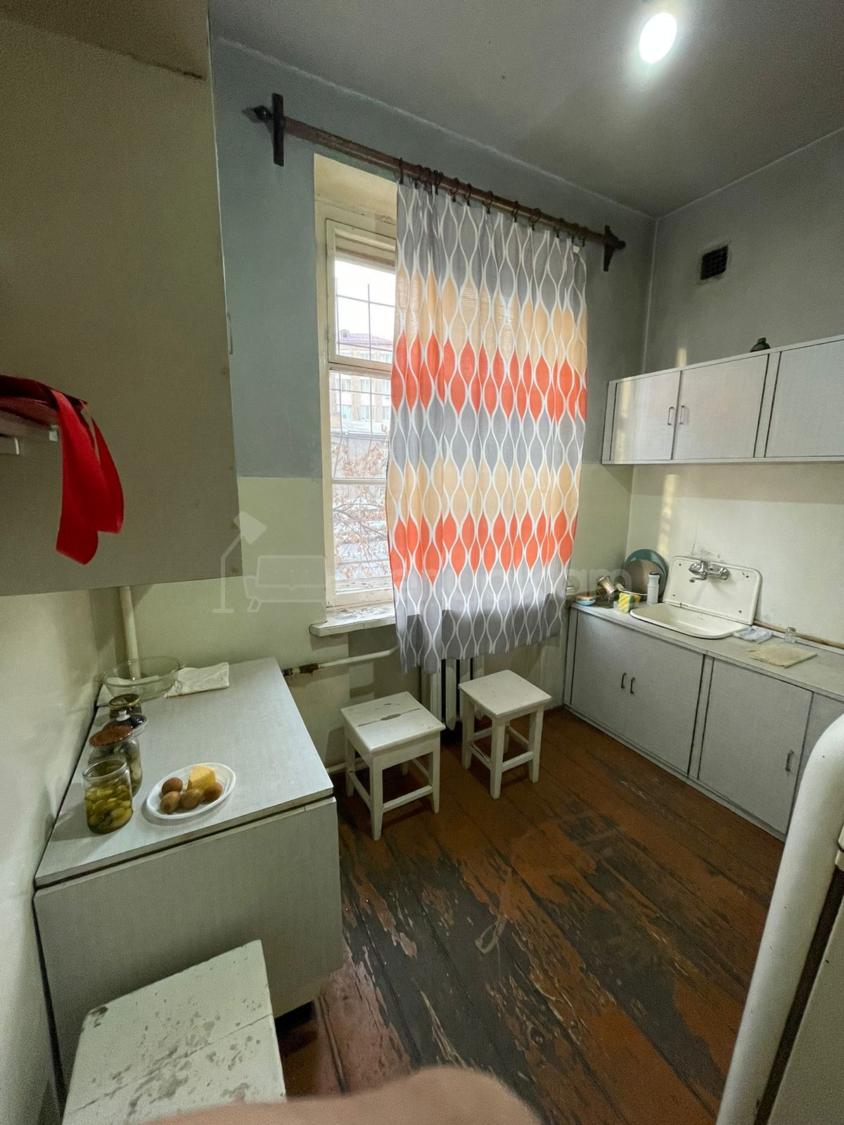 2 Սենյականոց Բնակարան Քարե Շենքում, 63քմ, 2/5 հարկ, Պետական Վիճակում