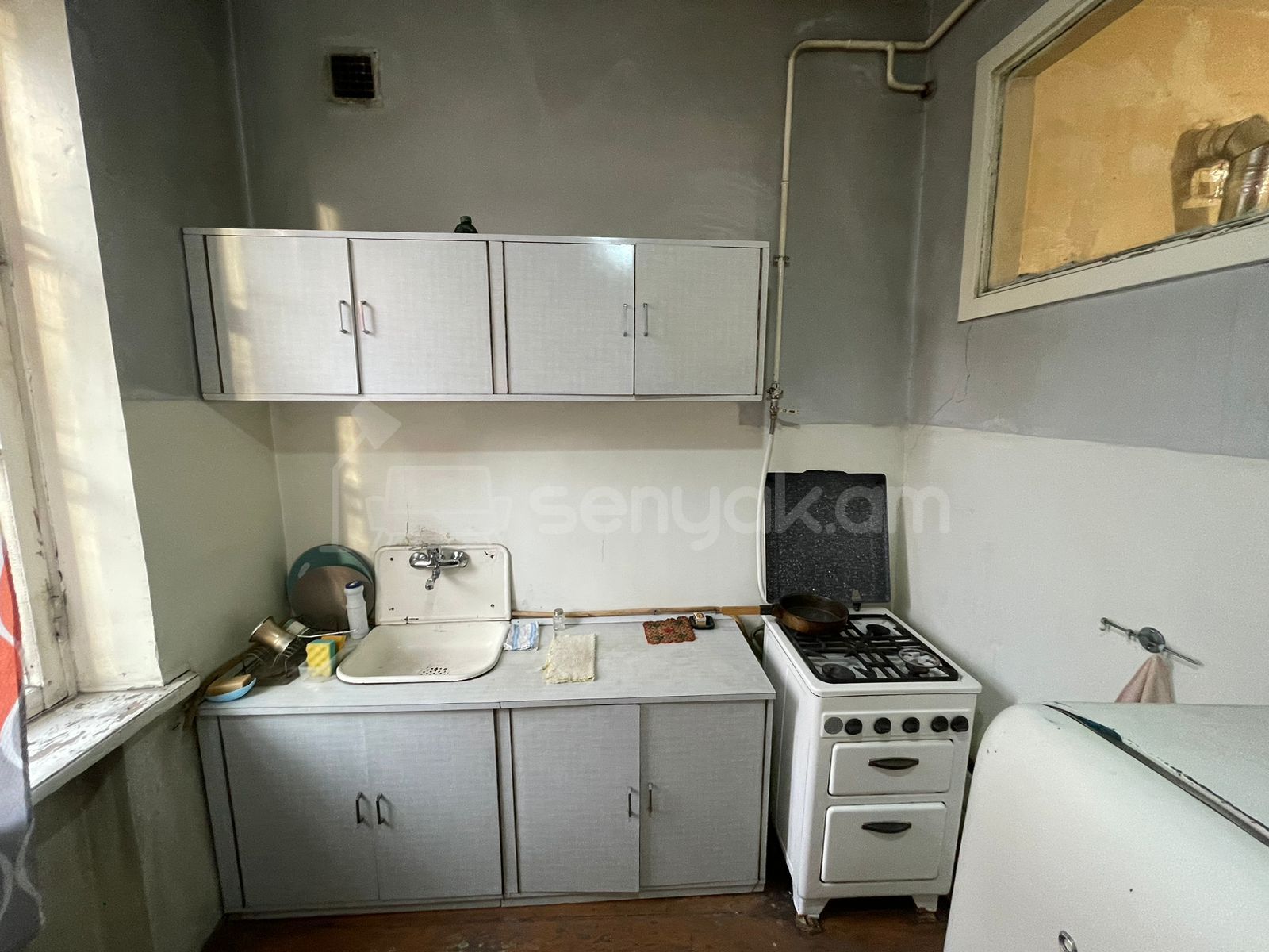 2 Սենյականոց Բնակարան Քարե Շենքում, 63քմ, 2/5 հարկ, Պետական Վիճակում