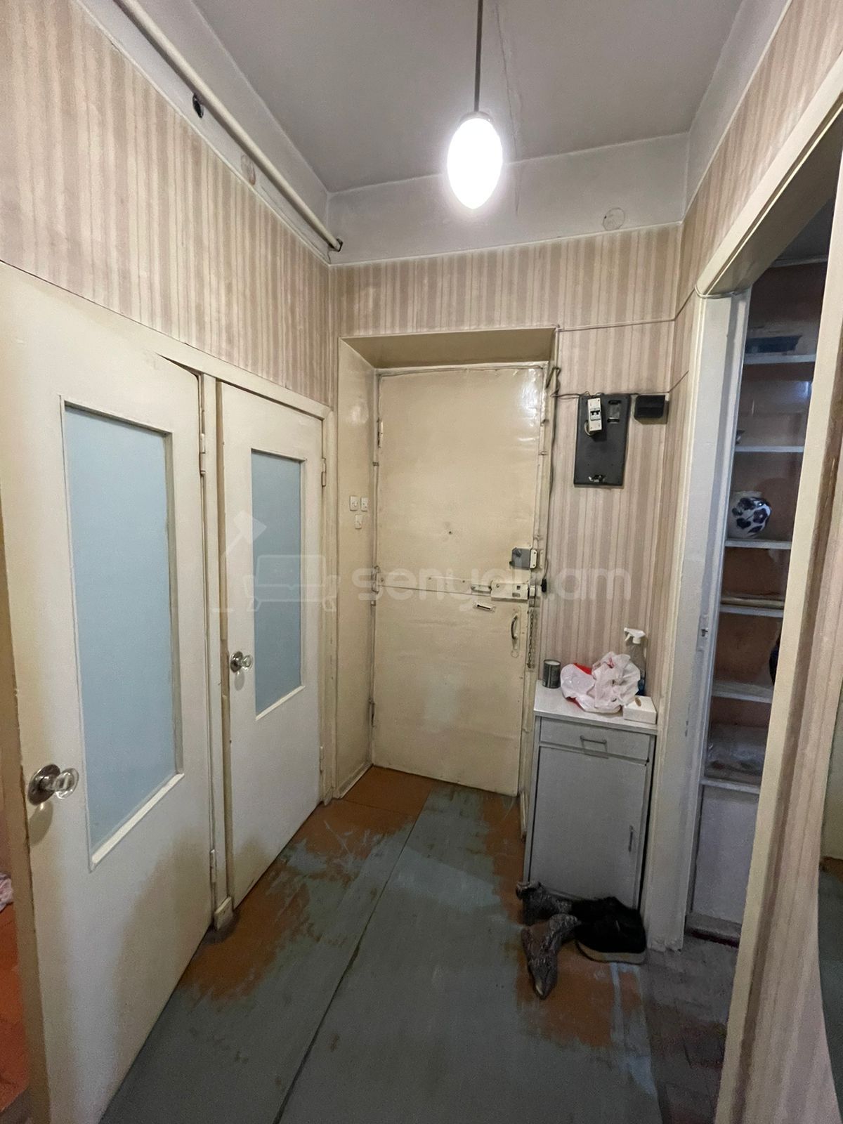 2 Սենյականոց Բնակարան Քարե Շենքում, 63քմ, 2/5 հարկ, Պետական Վիճակում