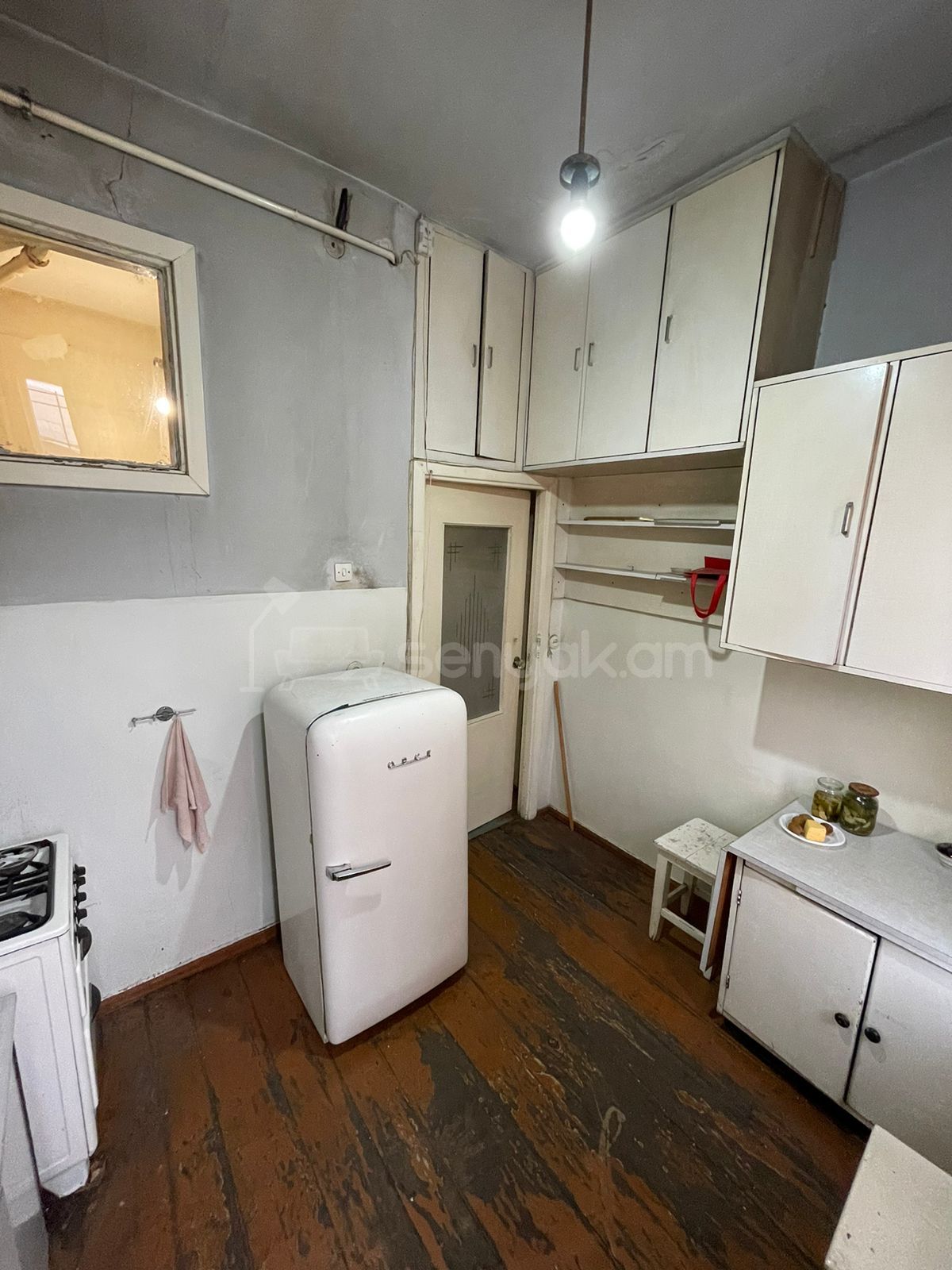 2 Սենյականոց Բնակարան Քարե Շենքում, 63քմ, 2/5 հարկ, Պետական Վիճակում