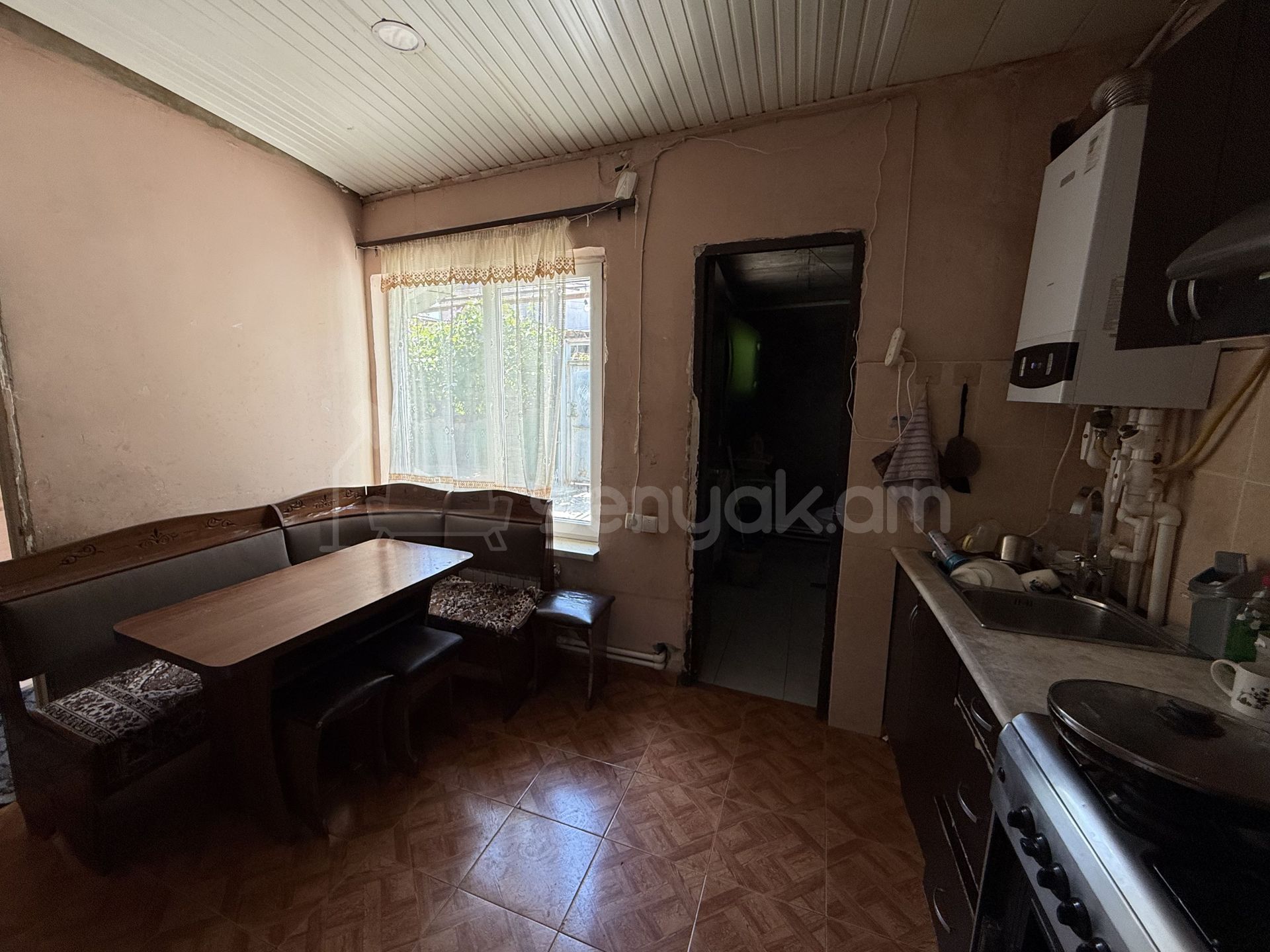 3 Սենյականոց Սեփական Տուն, 71քմ, Կոսմետիկ Վերանորոգված, Ավտոտնակով