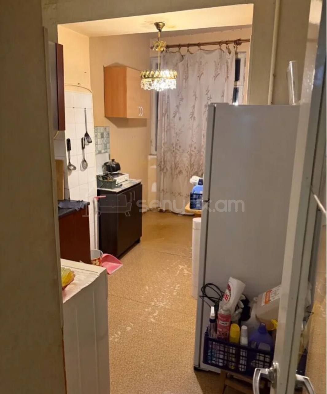 2 Սենյականոց Բնակարան Քարե Շենքում, 43քմ, 5/5 հարկ, Պետական Վիճակում, Կահավորված