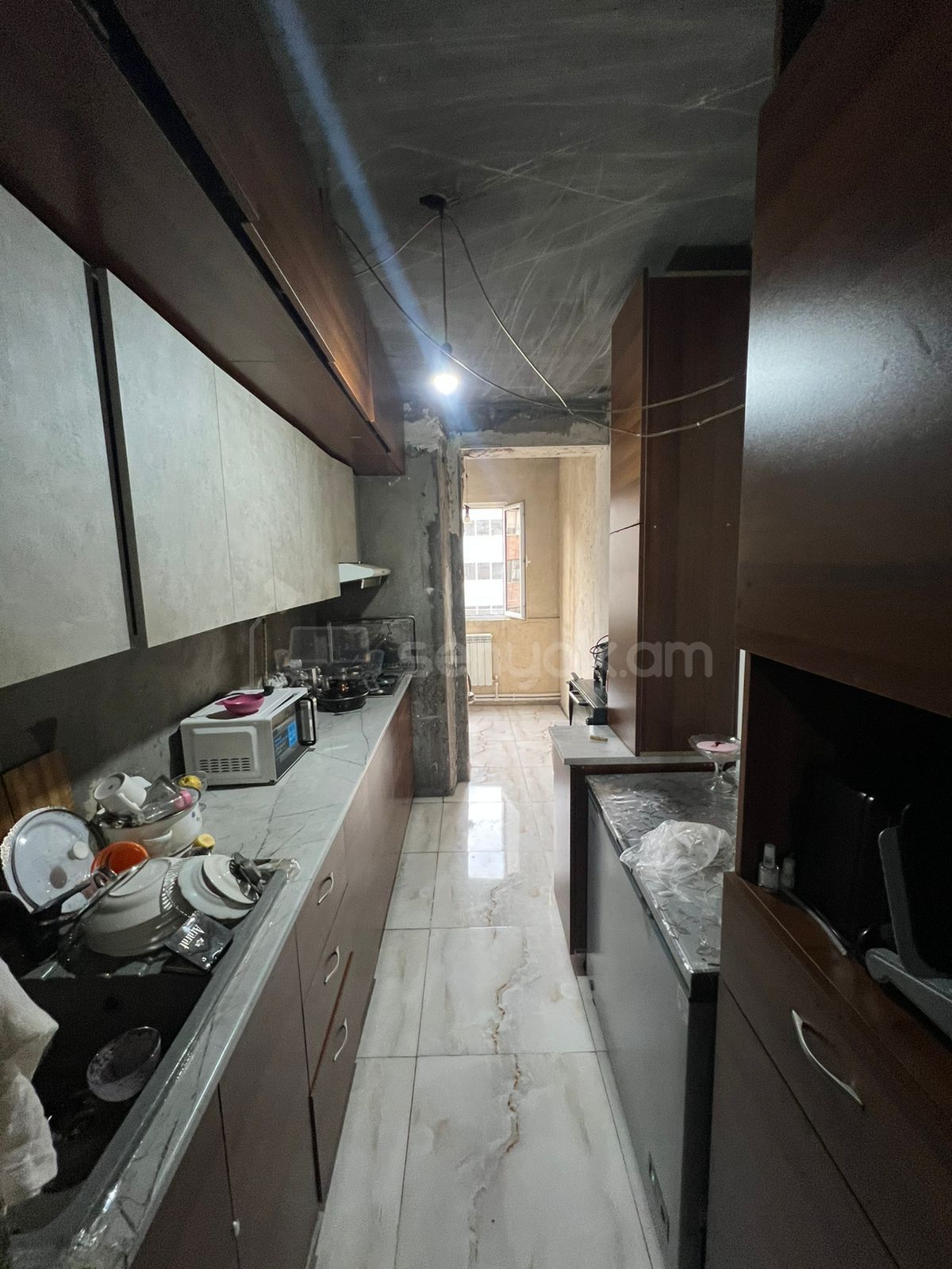 5 Սենյականոց Բնակարան Քարե Շենքում, 120քմ, 4/5 հարկ, Պետական Վիճակում