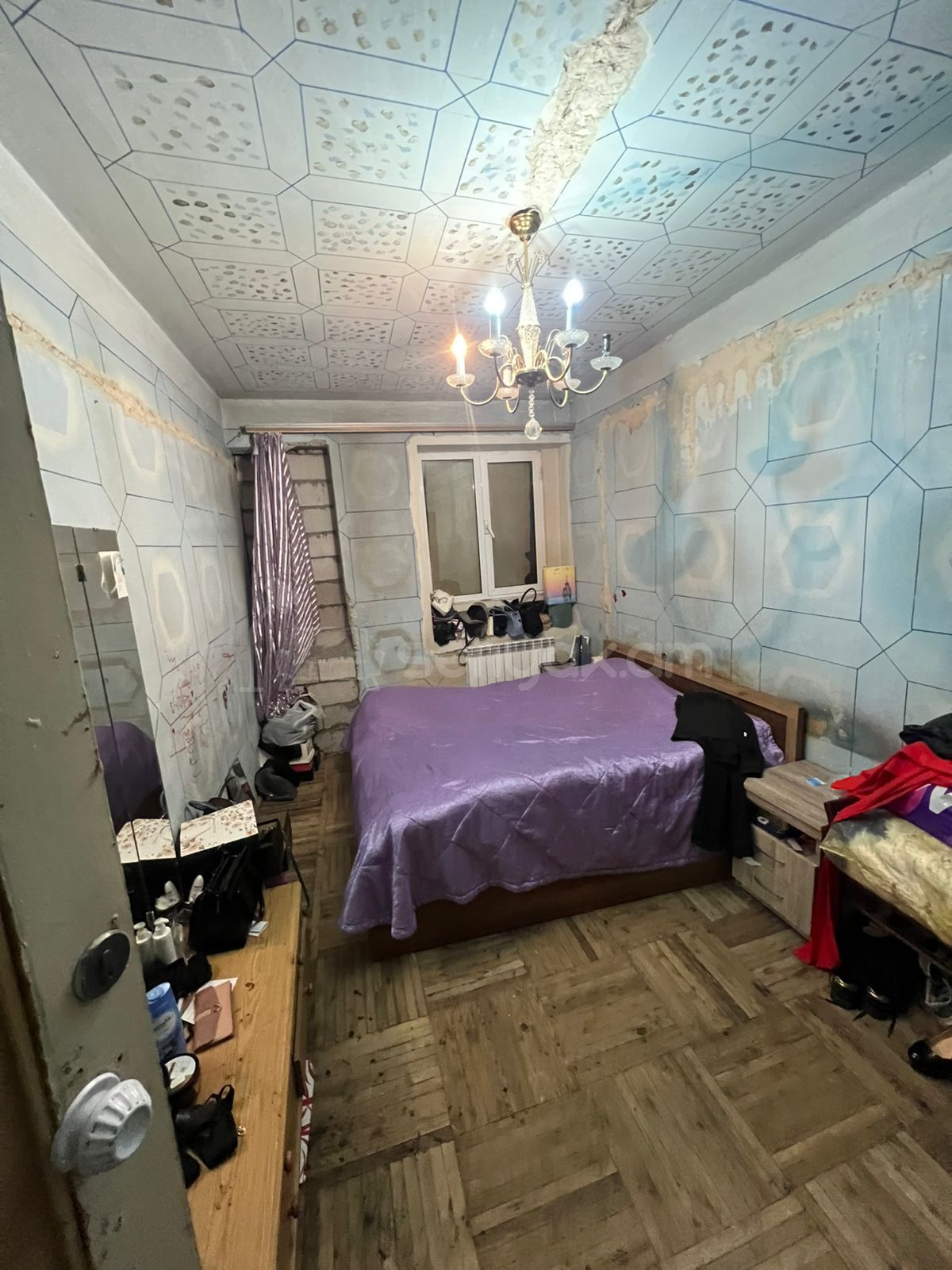 5 Սենյականոց Բնակարան Քարե Շենքում, 120քմ, 4/5 հարկ, Պետական Վիճակում