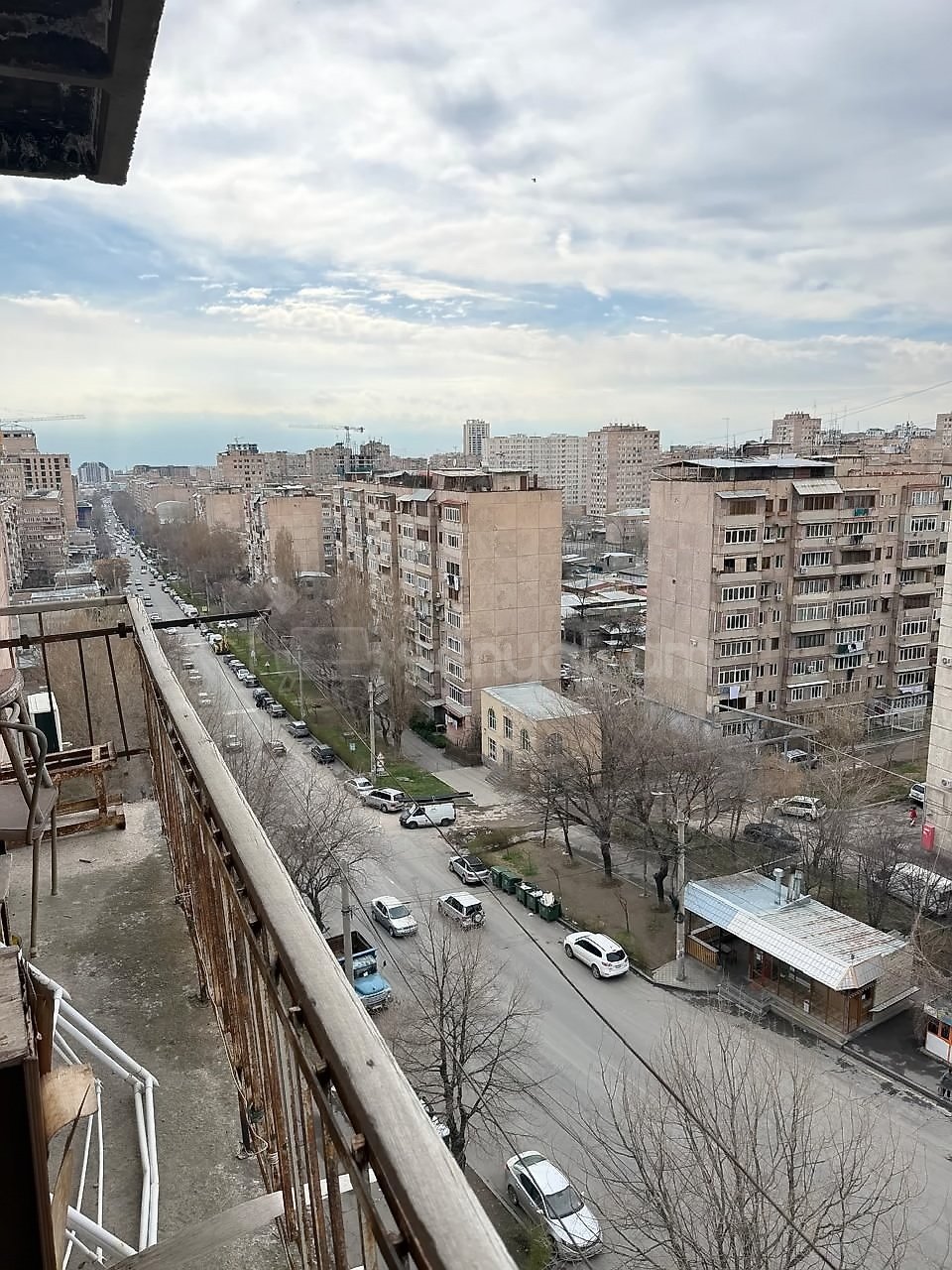 1 Սենյականոց Բնակարան, 27քմ, 8/9 հարկ, Պետական Վիճակում