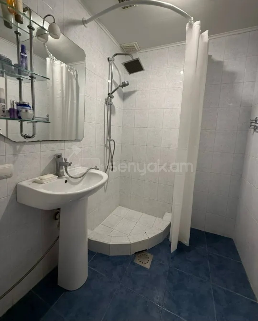 3 Սենյականոց Բնակարան, 63քմ, 4/12 հարկ, Նորմալ Վիճակում