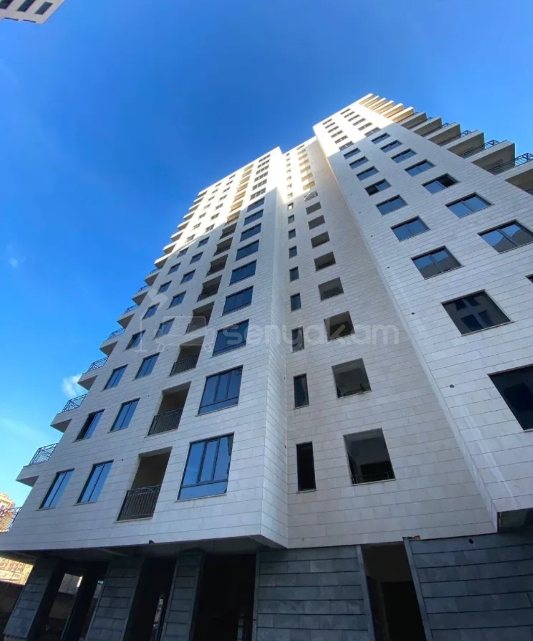 4 Սենյականոց Բնակարան Նորակառույցում, 124քմ, 12/14 հարկ, Զրոյական Վիճակում