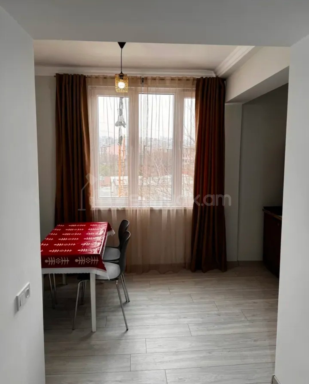 3 Սենյականոց Բնակարան Քարե Շենքում, 58քմ, 3/5 հարկ, Կապիտալ Վերանորոգված, Կահավորված, Արևկող