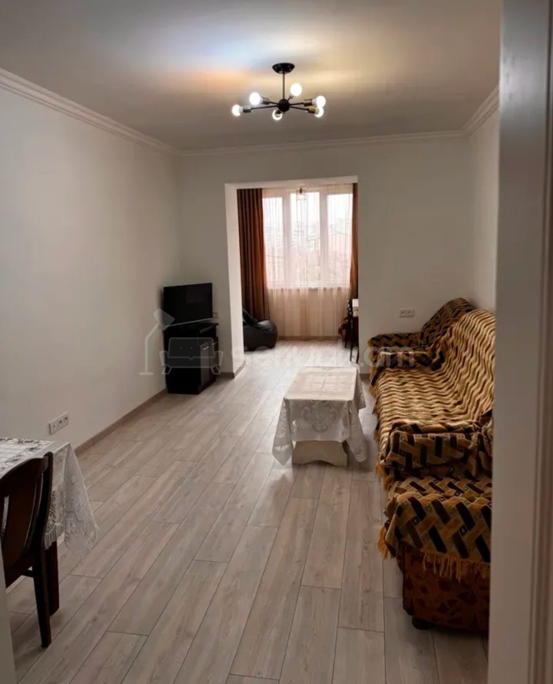 3 Սենյականոց Բնակարան Քարե Շենքում, 58քմ, 3/5 հարկ, Կապիտալ Վերանորոգված, Կահավորված, Արևկող