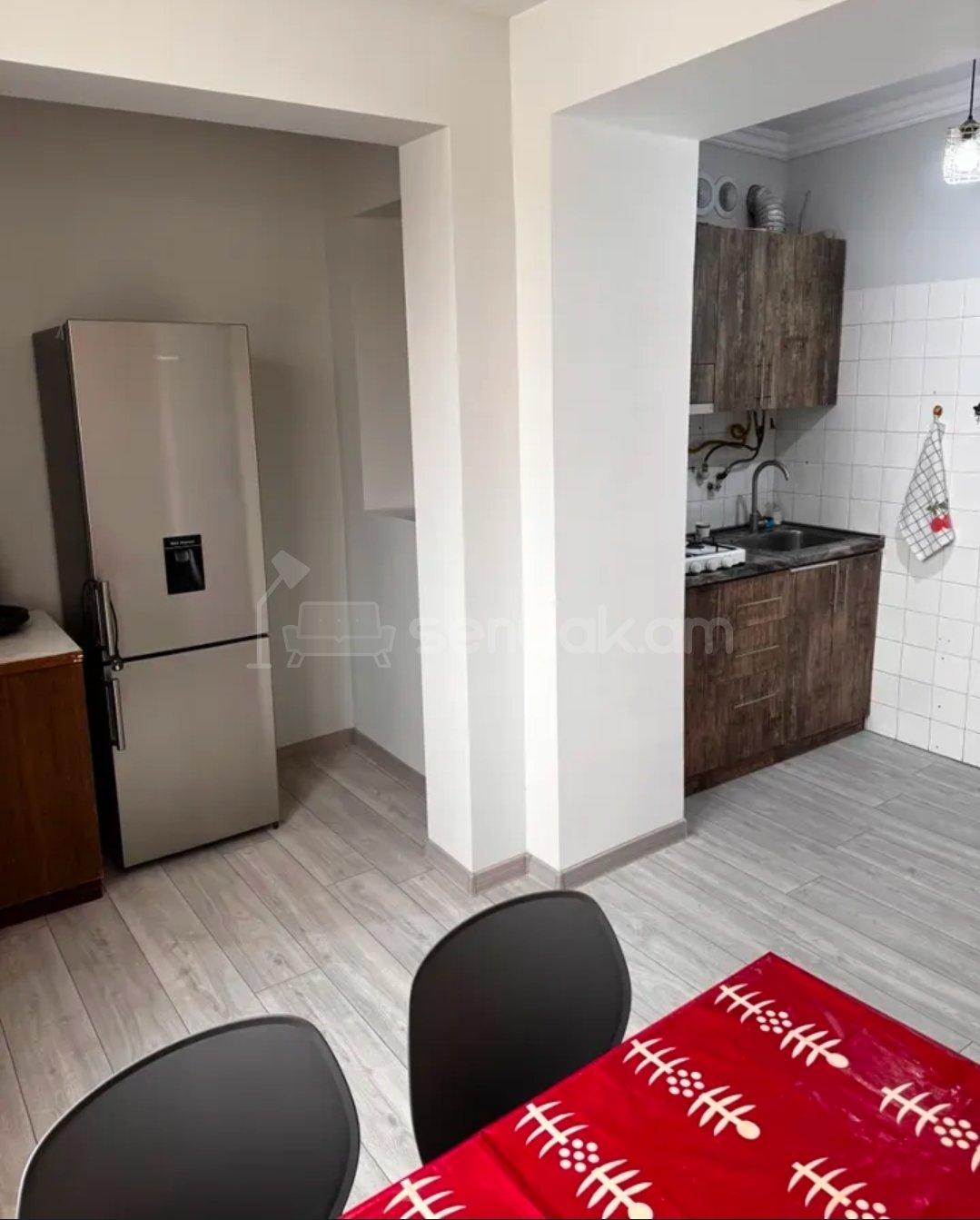 3 Սենյականոց Բնակարան Քարե Շենքում, 58քմ, 3/5 հարկ, Կապիտալ Վերանորոգված, Կահավորված, Արևկող