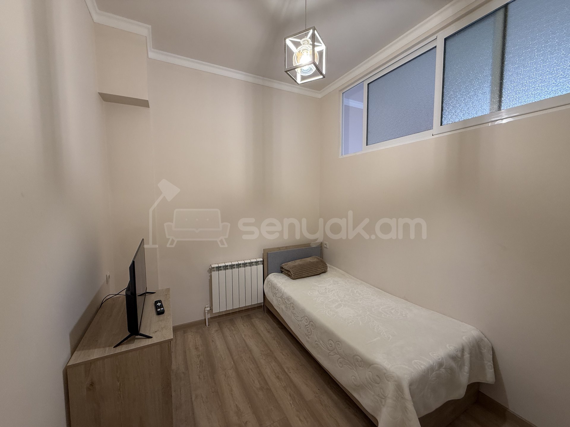 3 Սենյականոց Բնակարան Քարե Շենքում, 48քմ, 2/5 հարկ, Կապիտալ Վերանորոգված