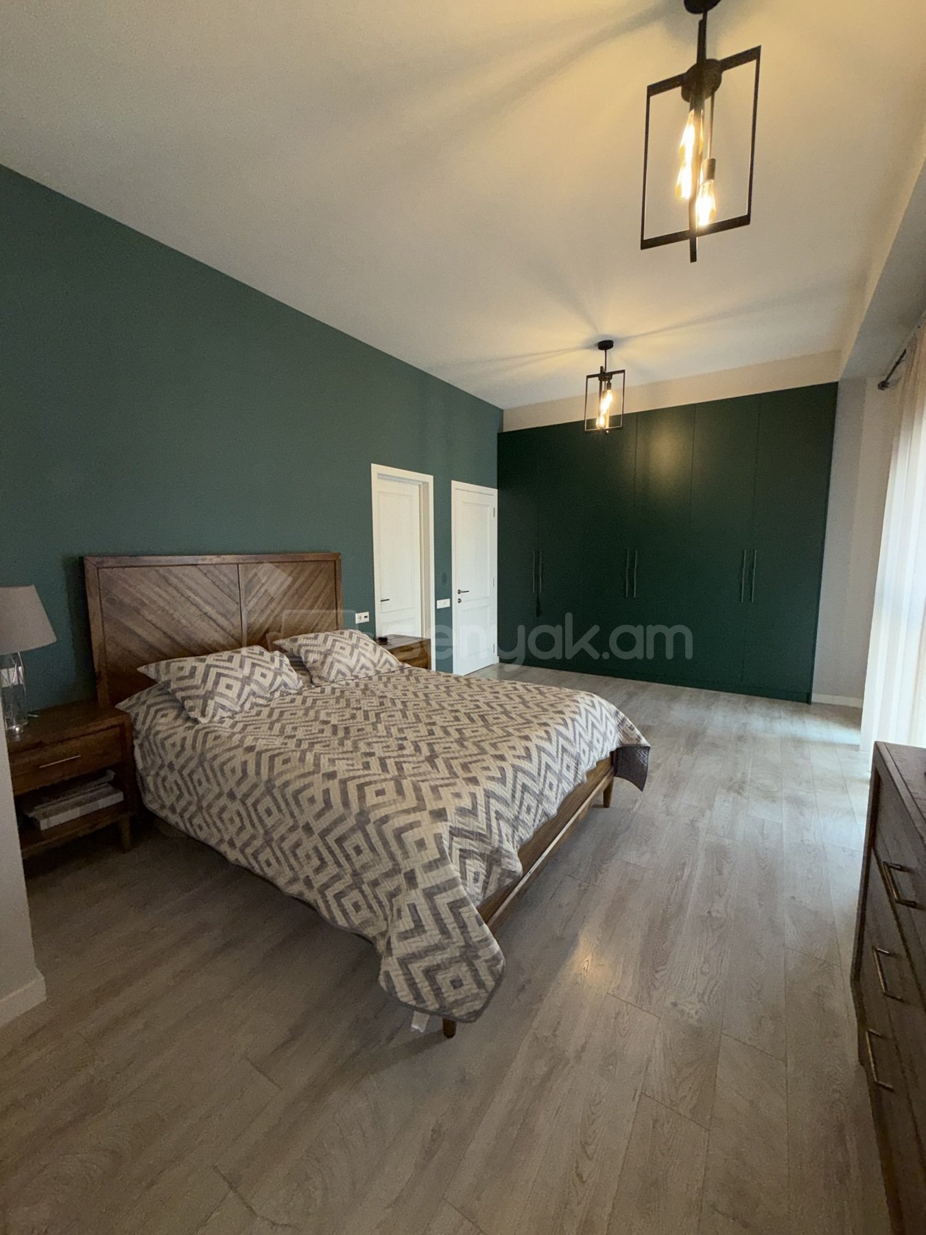 3 Սենյականոց Բնակարան Նորակառույցում, 99քմ, 8/18 հարկ, Դիզայներական Վերանորոգված