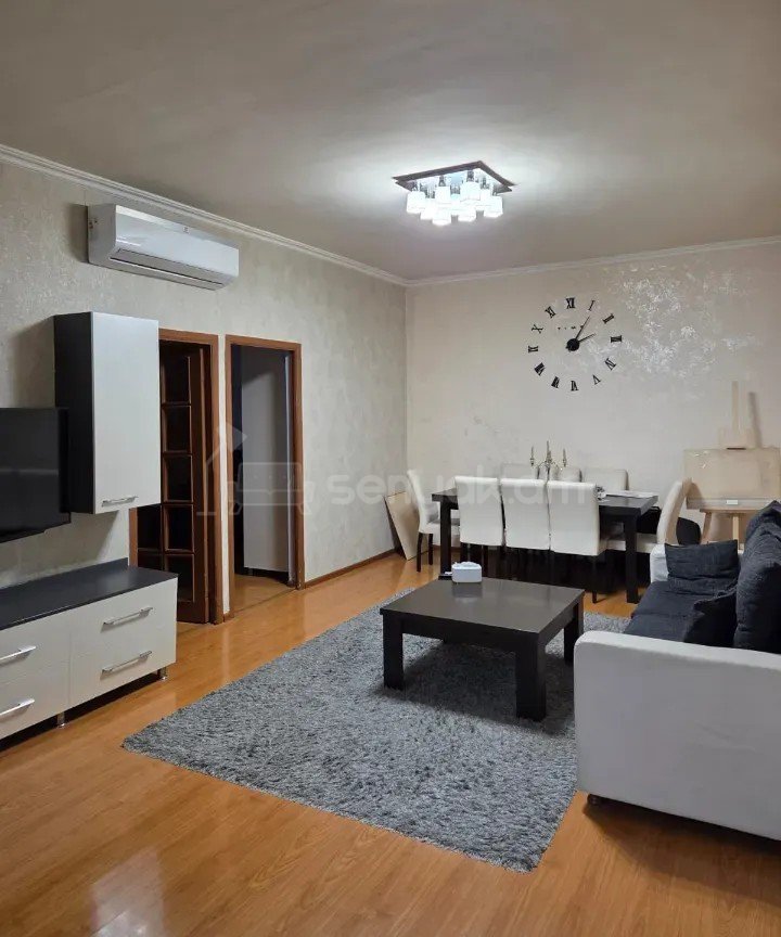 3 Սենյականոց Բնակարան Քարե Շենքում, 82քմ, 1/5 հարկ, Կապիտալ Վերանորոգված