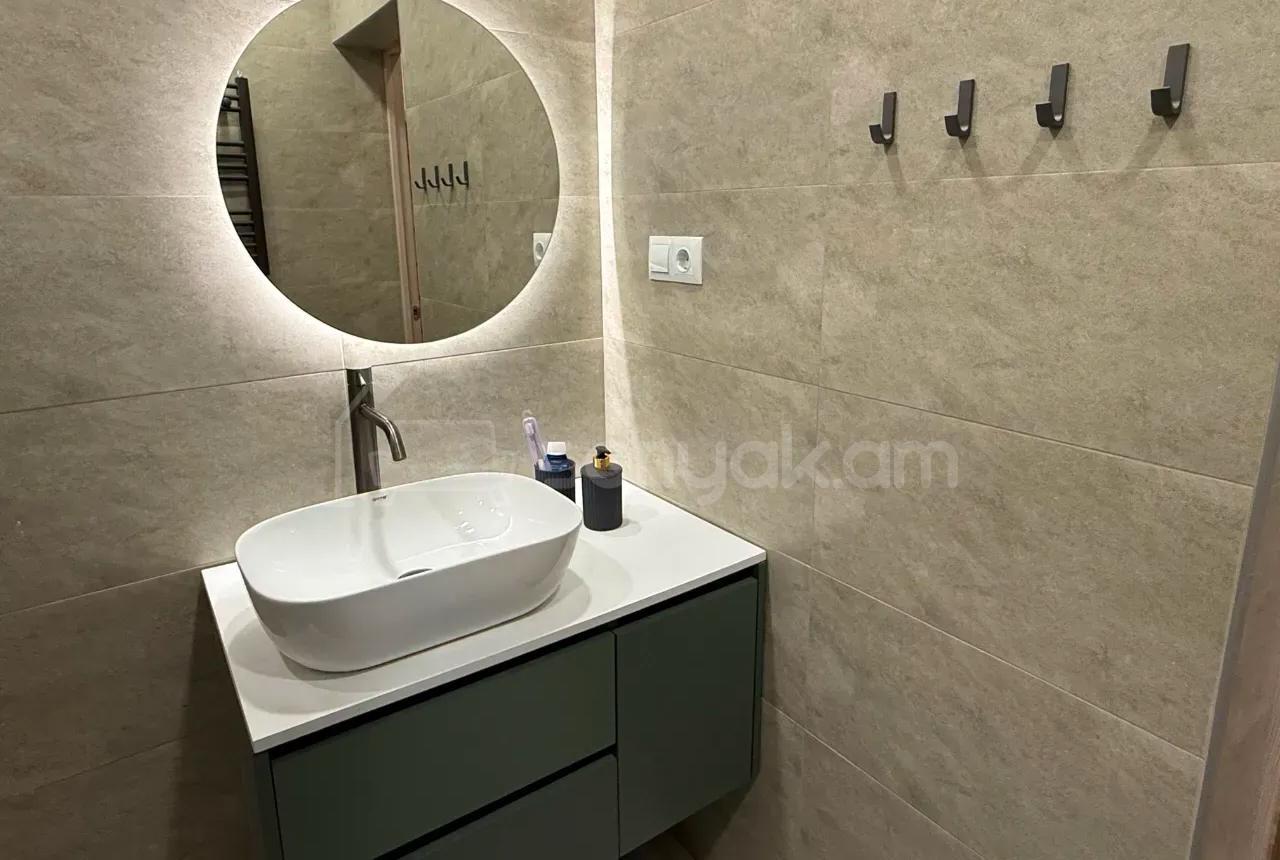 2 Սենյականոց Բնակարան Նորակառույցում, 47քմ, 8/8 հարկ, Կապիտալ Վերանորոգված