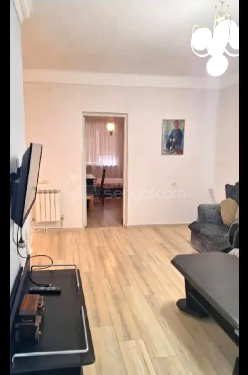 2 Սենյականոց Բնակարան Քարե Շենքում, 60քմ, 1/4 հարկ, Կապիտալ Վերանորոգված