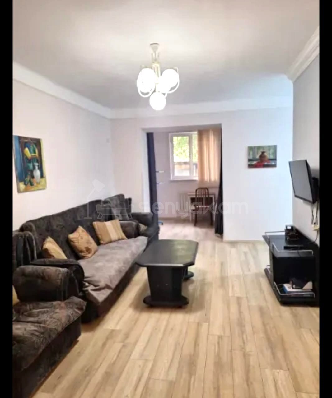 2 Սենյականոց Բնակարան Քարե Շենքում, 60քմ, 1/4 հարկ, Կապիտալ Վերանորոգված