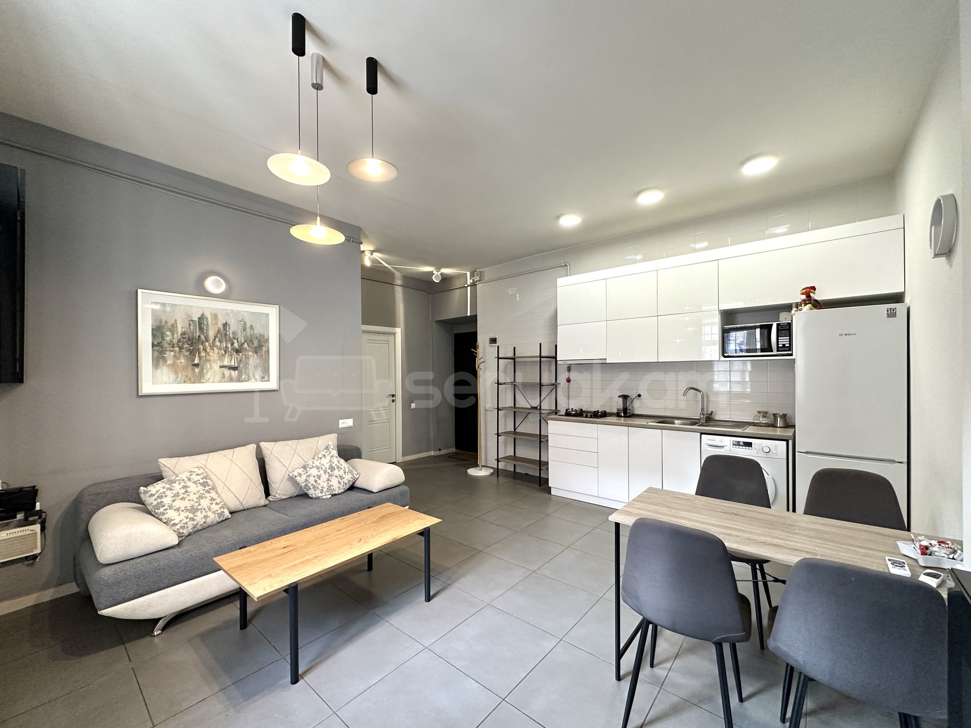 2 Սենյականոց Բնակարան Քարե Շենքում, 33քմ, 2/5 հարկ, Կապիտալ Վերանորոգված