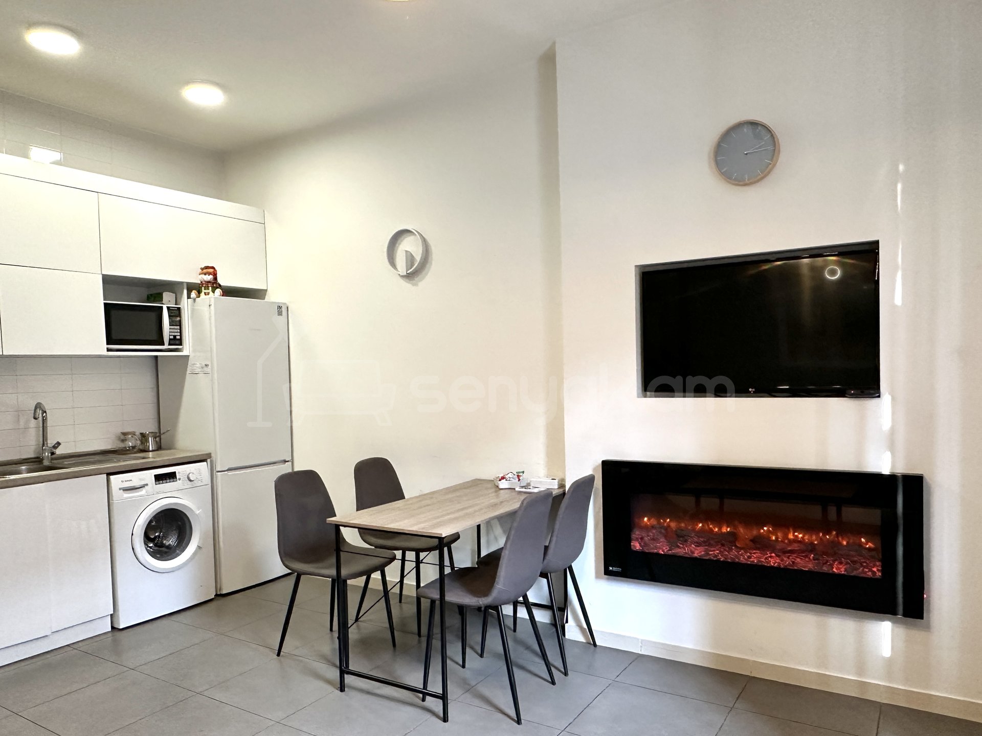 2 Սենյականոց Բնակարան Քարե Շենքում, 33քմ, 2/5 հարկ, Կապիտալ Վերանորոգված