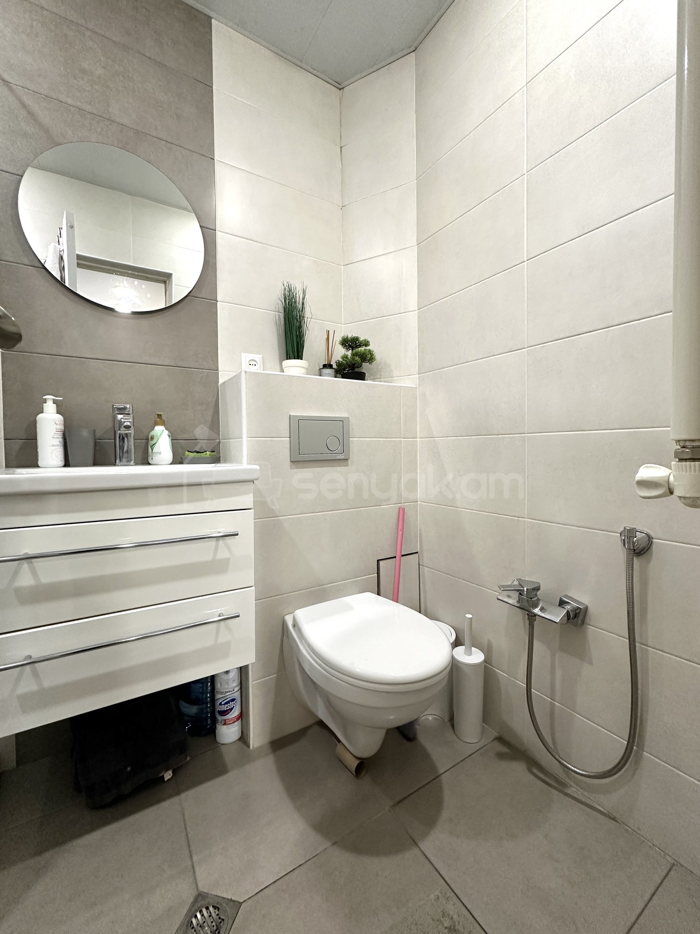 2 Սենյականոց Բնակարան Քարե Շենքում, 33քմ, 2/5 հարկ, Կապիտալ Վերանորոգված