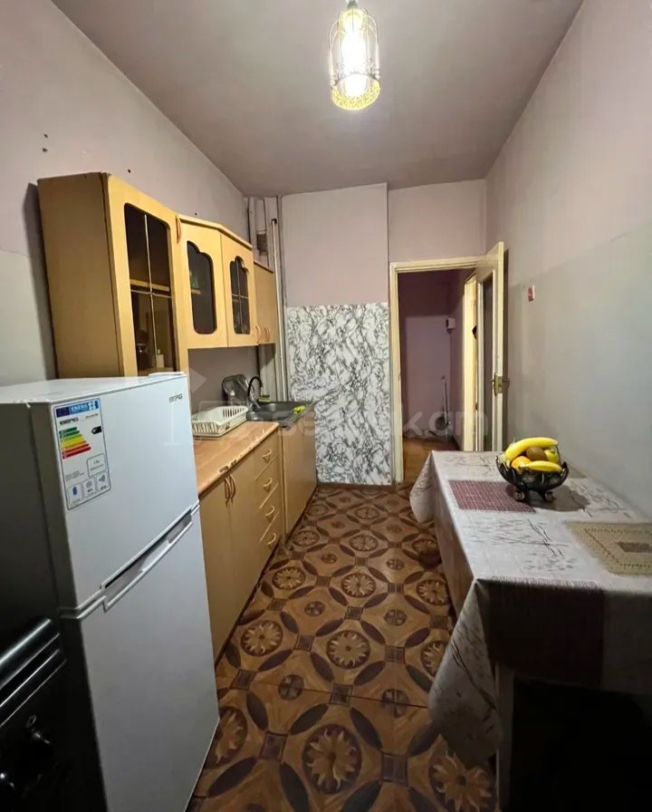 3 Սենյականոց Բնակարան, 70քմ, 3/9 հարկ, Նորմալ Վիճակում, Կահավորված