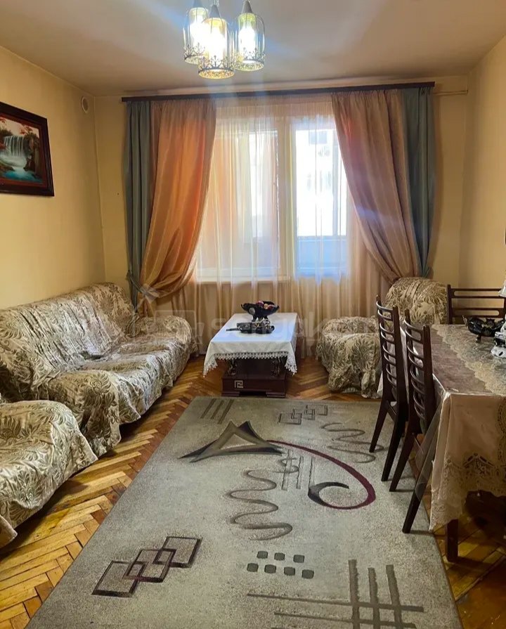 3 Սենյականոց Բնակարան, 70քմ, 3/9 հարկ, Նորմալ Վիճակում, Կահավորված