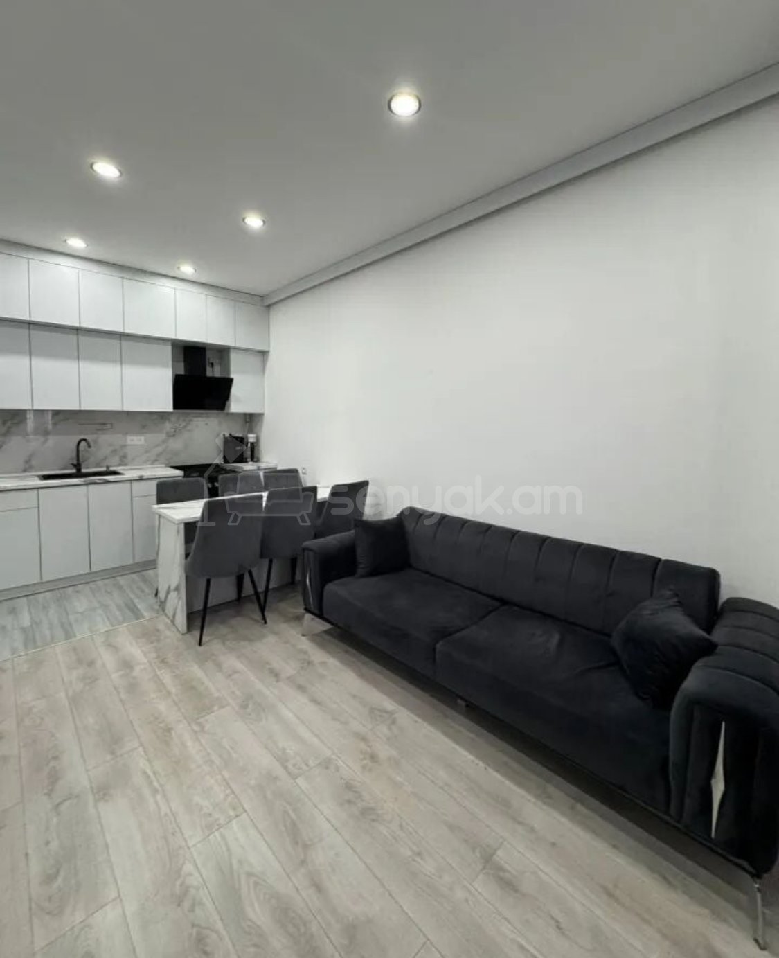 2 Սենյականոց Բնակարան Քարե Շենքում, 52քմ, 1/5 հարկ, Կապիտալ Վերանորոգված, Կահավորված