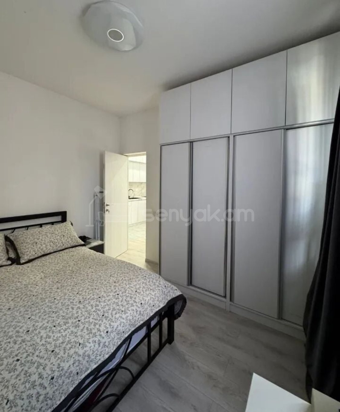 2 Սենյականոց Բնակարան Քարե Շենքում, 52քմ, 1/5 հարկ, Կապիտալ Վերանորոգված, Կահավորված