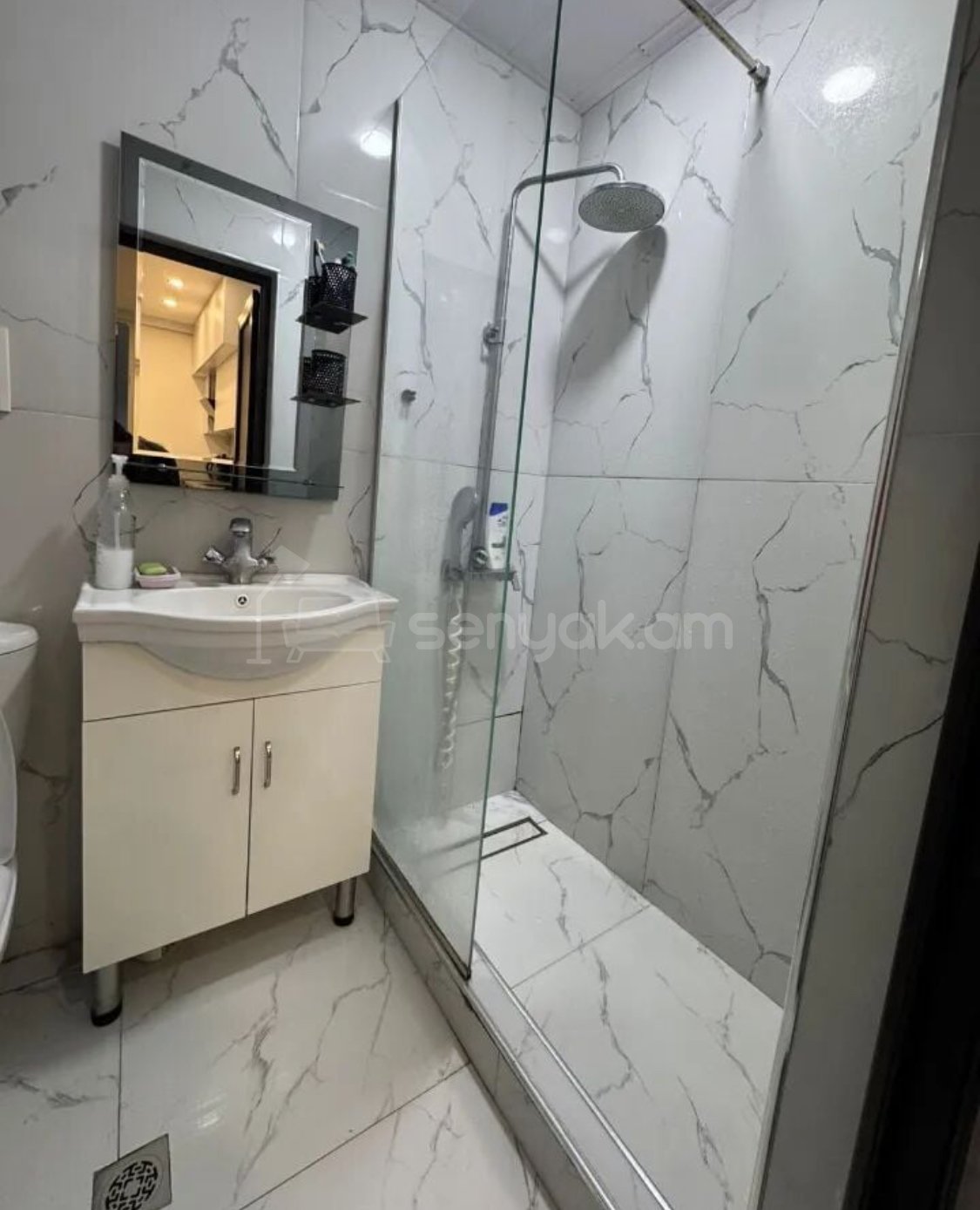 2 Սենյականոց Բնակարան Քարե Շենքում, 52քմ, 1/5 հարկ, Կապիտալ Վերանորոգված, Կահավորված