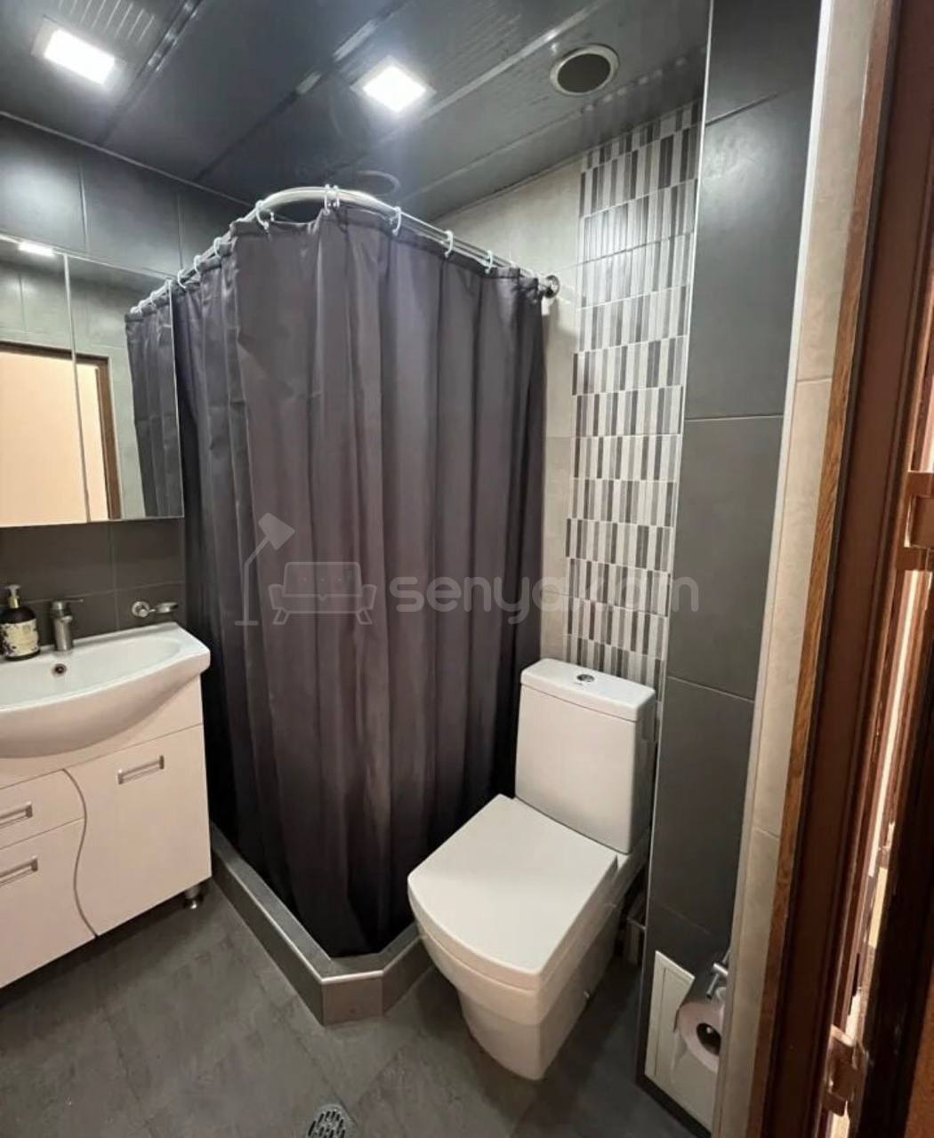 2 Սենյականոց Բնակարան, 50քմ, 1/4 հարկ, Կապիտալ Վերանորոգված