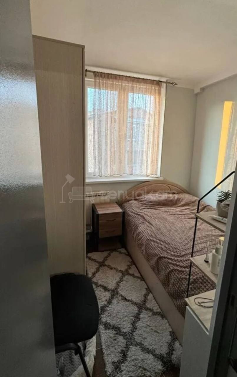 4 Սենյականոց Բնակարան Քարե Շենքում, 80քմ, 4/4 հարկ, Կապիտալ Վերանորոգված