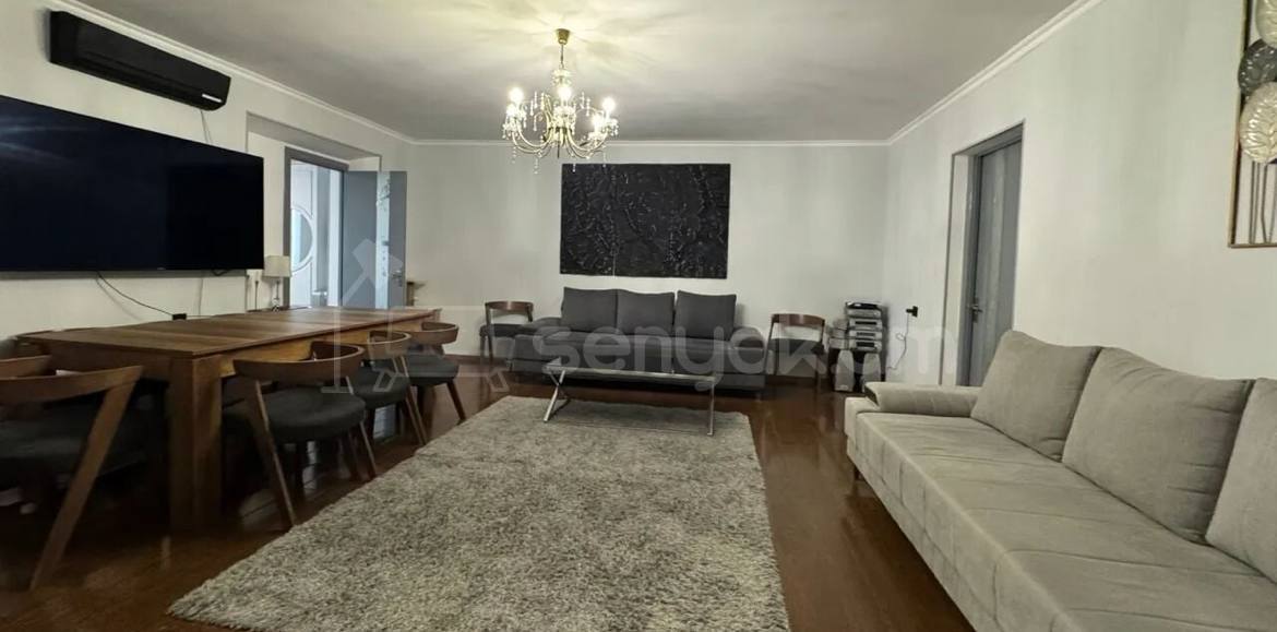 4 Սենյականոց Բնակարան Քարե Շենքում, 80քմ, 4/4 հարկ, Կապիտալ Վերանորոգված