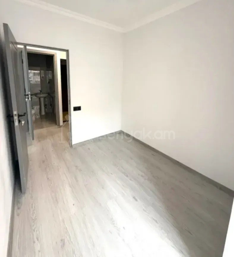 2 Սենյականոց Բնակարան, 35քմ, 4/9 հարկ, Կապիտալ Վերանորոգված