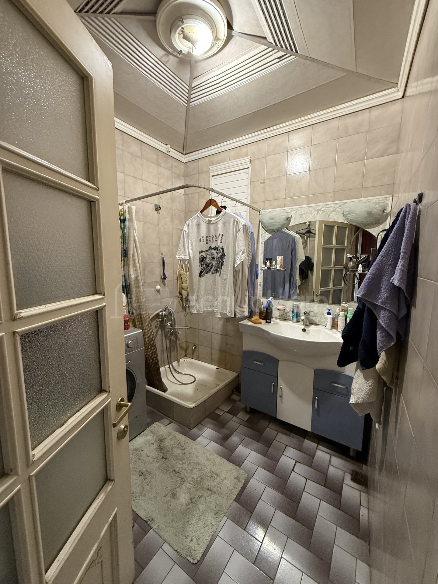 3 Սենյականոց Բնակարան Քարե Շենքում, 113քմ, 3/5 հարկ, Կոսմետիկ Վերանորոգված