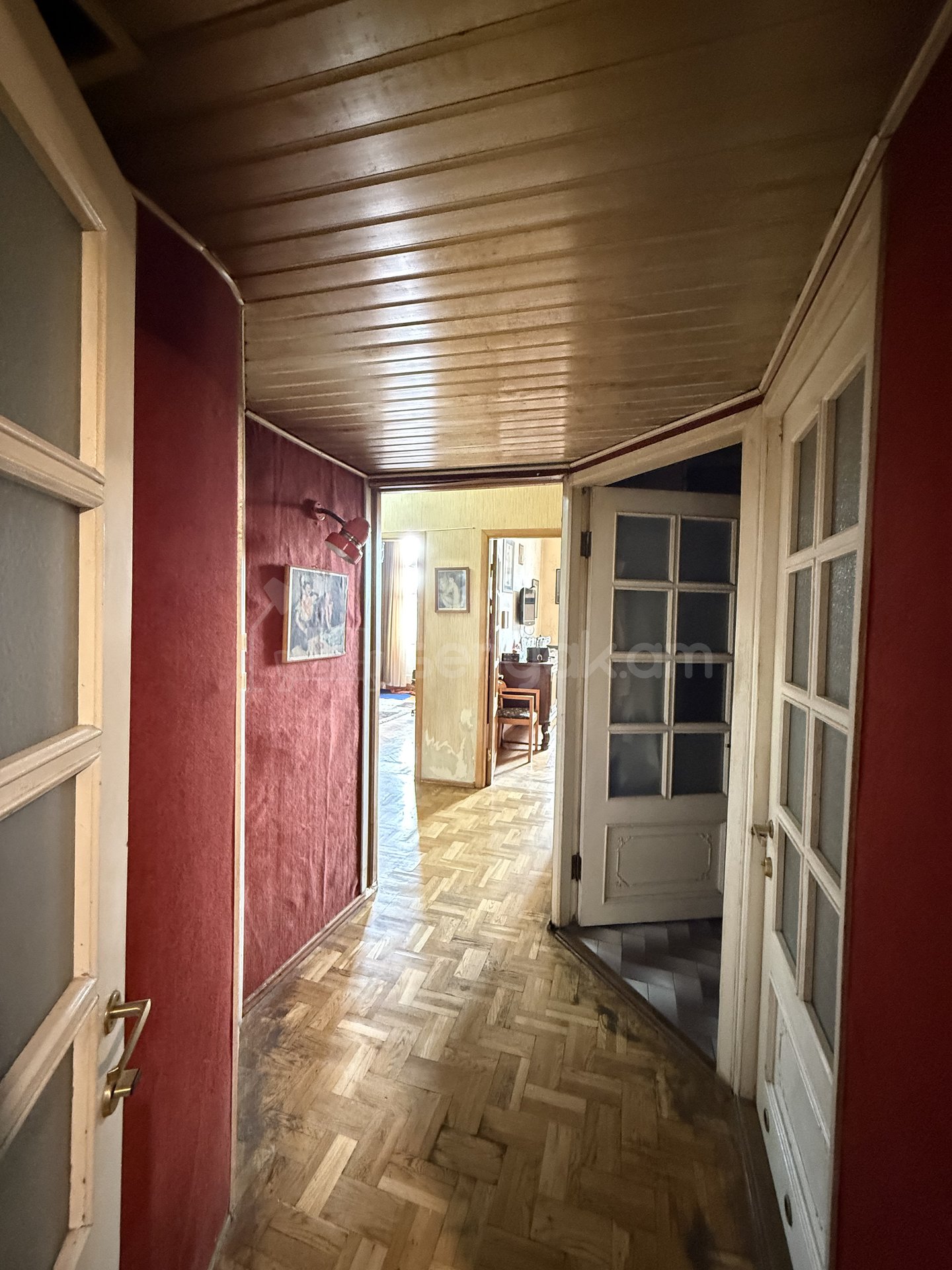 3 Սենյականոց Բնակարան Քարե Շենքում, 113քմ, 3/5 հարկ, Կոսմետիկ Վերանորոգված