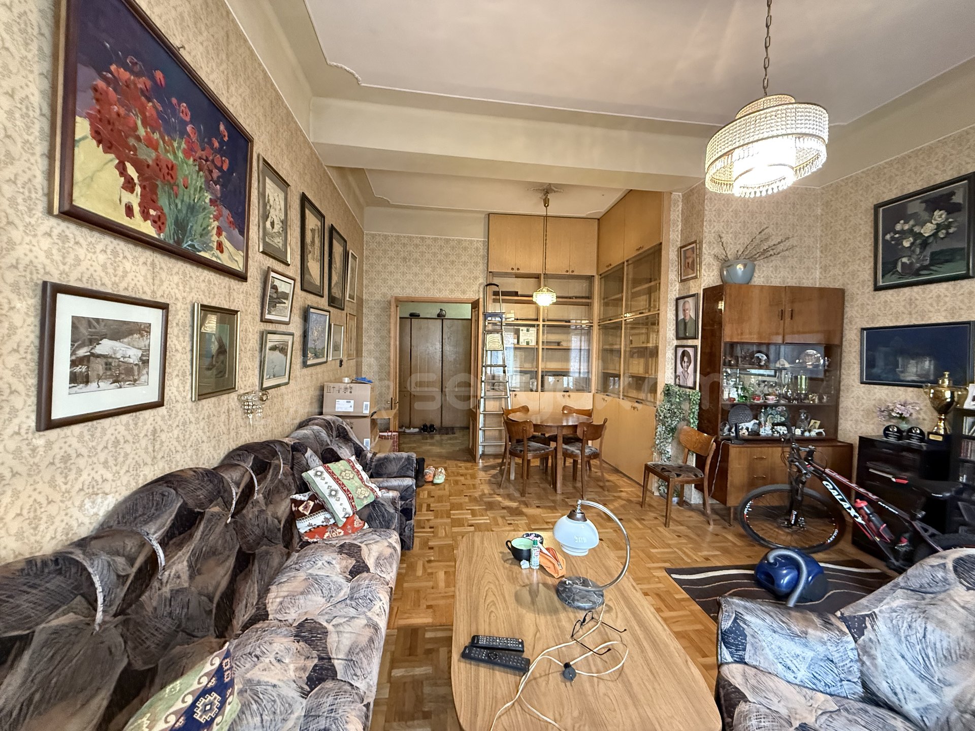 3 Սենյականոց Բնակարան Քարե Շենքում, 113քմ, 3/5 հարկ, Կոսմետիկ Վերանորոգված