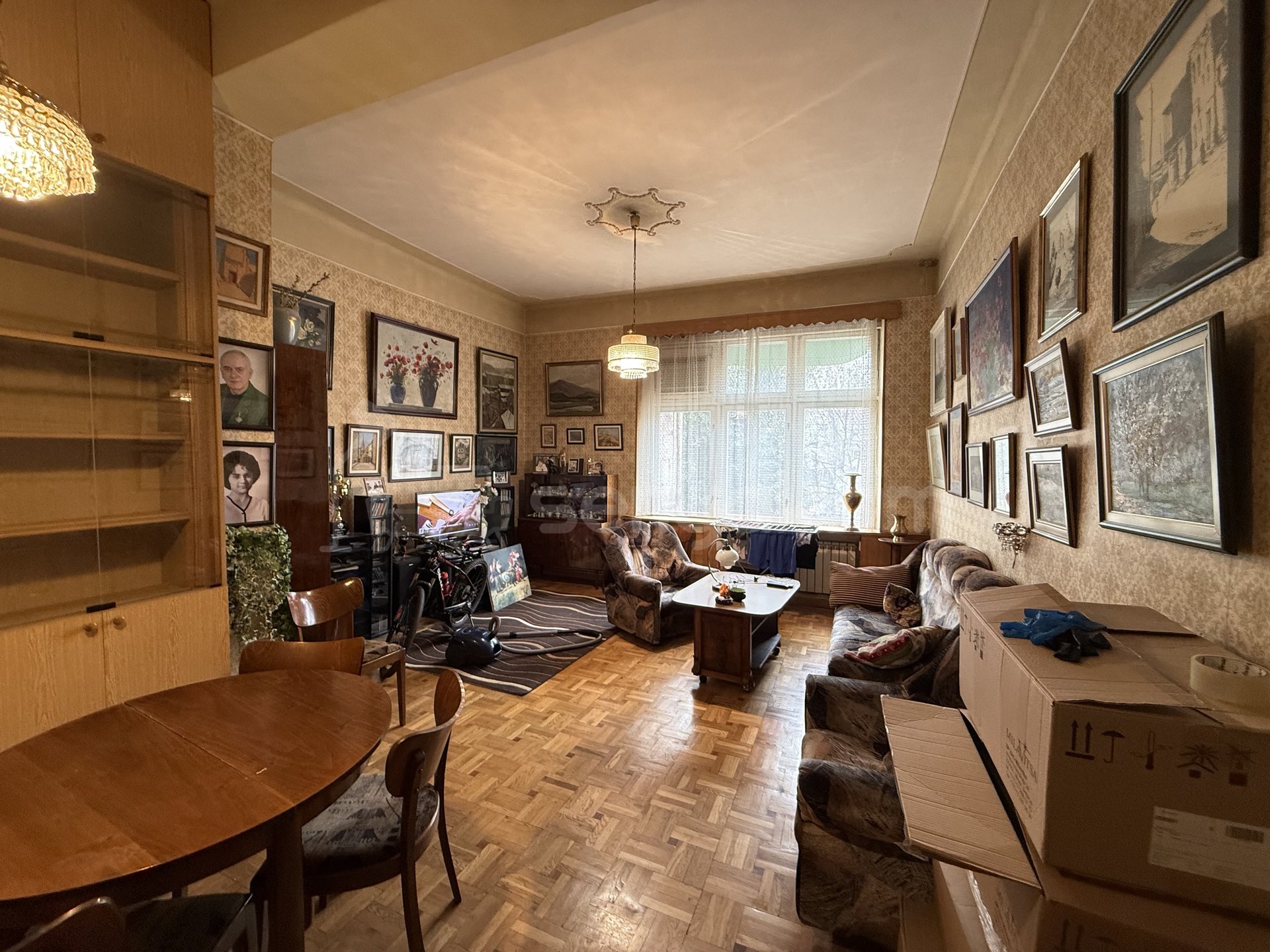 3 Սենյականոց Բնակարան Քարե Շենքում, 113քմ, 3/5 հարկ, Կոսմետիկ Վերանորոգված